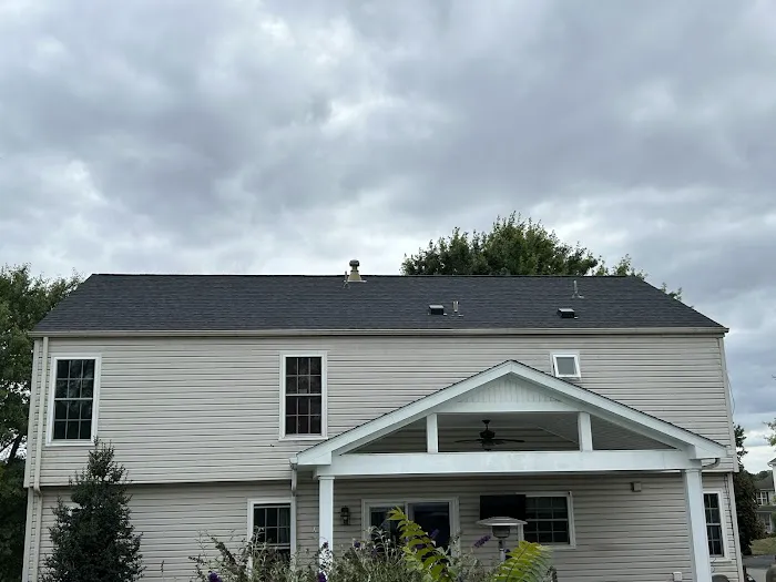 CJ's Roofing Vet Owned Picture 7