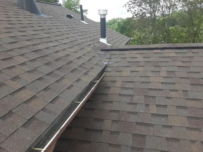 Toth Roofing Inc Picture 5