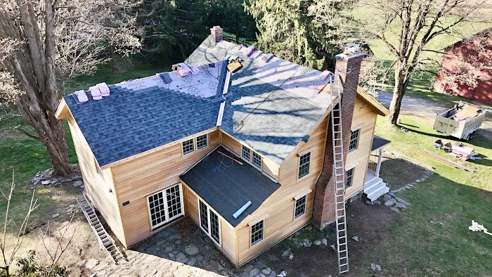 Center Construction Roofing Picture 2