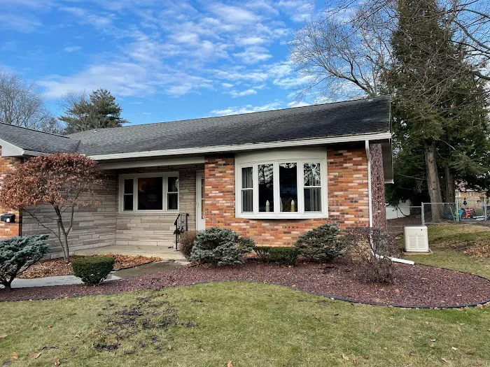 1st Choice General Contracting - Albany Seamless Gutters & Roofing Picture 3