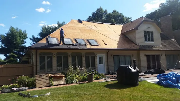 BEST CONNECTICUT ROOFING LLC Picture 2