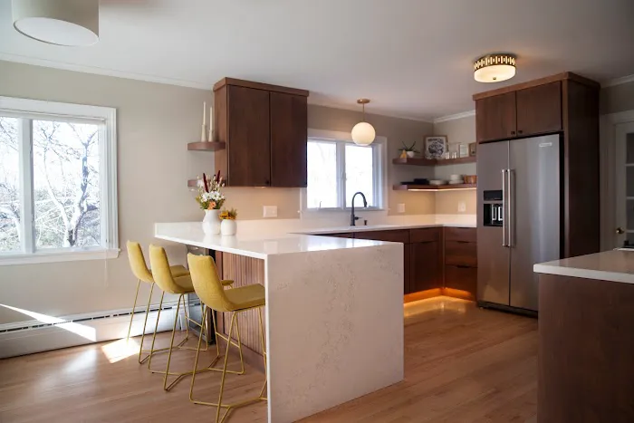 L R Higgins Inc Picture 9