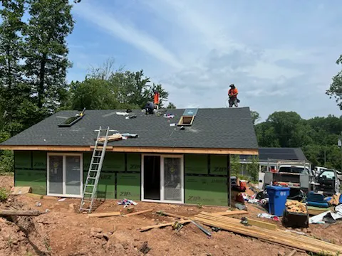 SALINAS ROOFING llc Picture 2