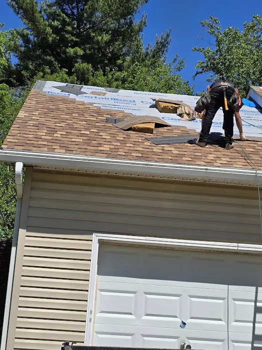 Mid Atlantic Gutters and Roofing Picture 2