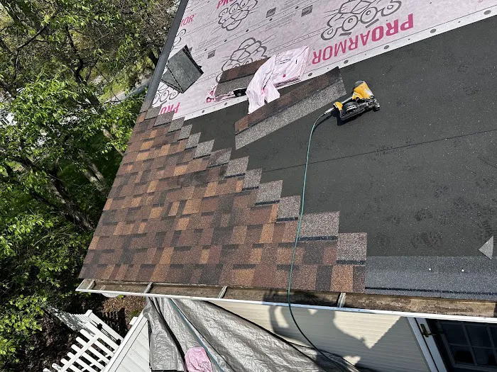 CHE ROOFING Picture 3