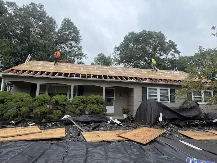LC General Construction LLC Roofing Siding window Picture 1