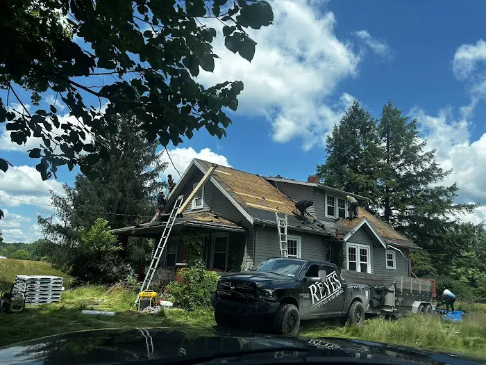 Reyes Roofing and More LLC OH Picture 7