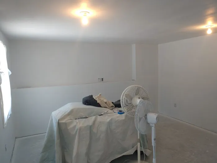 Modern Exteriors Vermont Picture 6