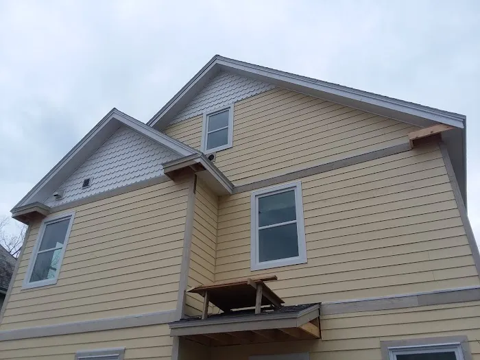 Modern Exteriors Vermont Picture 8