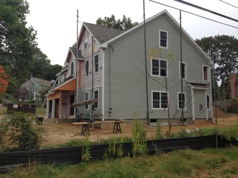 Ari`s Roofing and Siding Picture 3