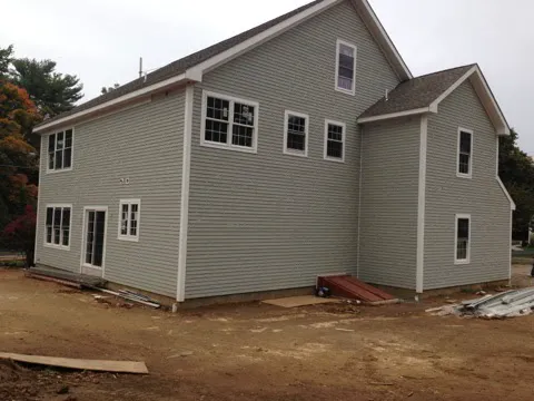 Ari`s Roofing and Siding Picture 4