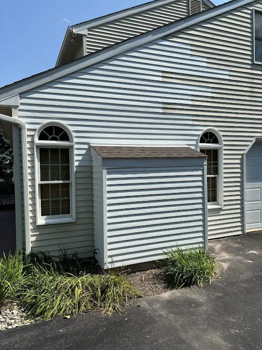 Adam Holencik Exterior Picture 5
