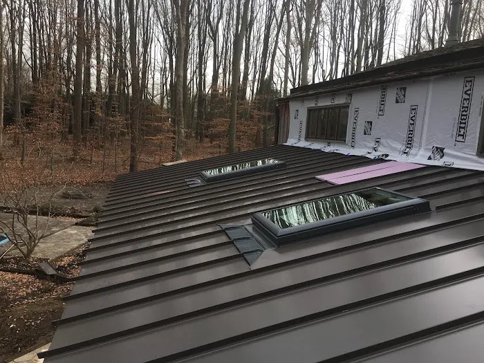 MW&ROOFING LLC Picture 3