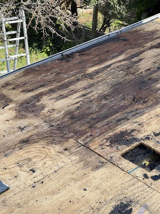 M&M Roofing and Siding Corporation Picture 7