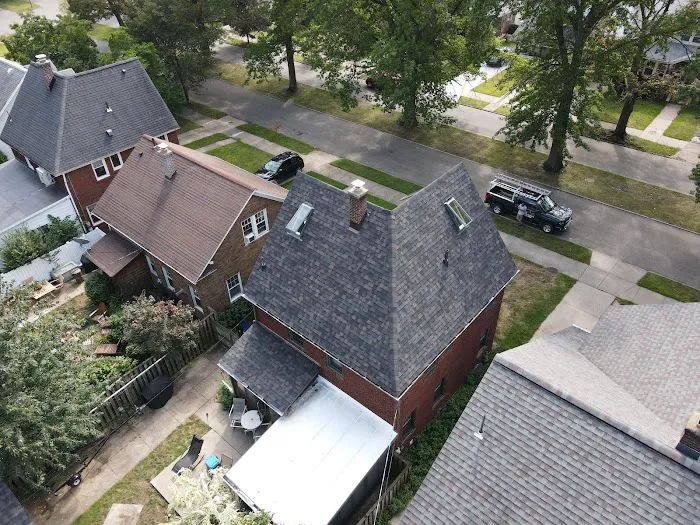 Pinnacle Roofing & Construction Co. Picture 9