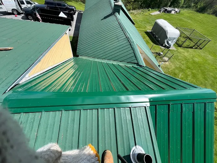 JM Roofing Siding LLC Picture 1