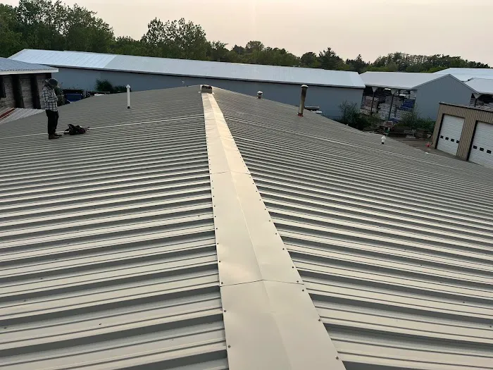 JM Roofing Siding LLC Picture 7