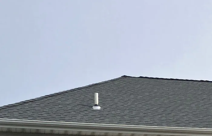 Oaks Roofing and Siding Picture 2