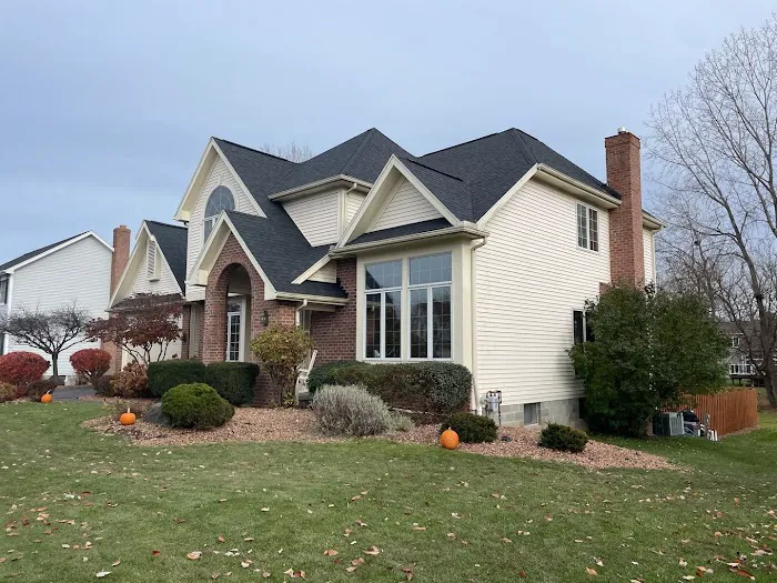 Oaks Roofing and Siding Picture 5