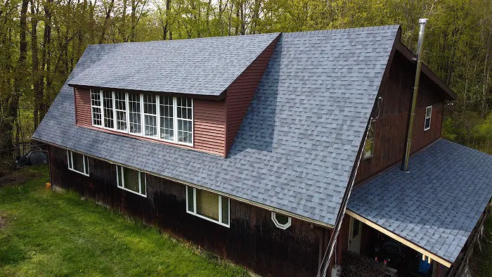 Oaks Roofing and Siding Picture 6