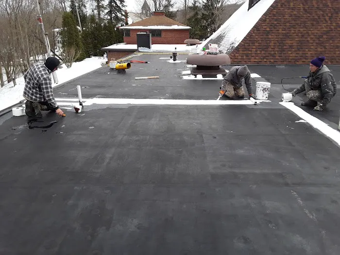 ROI Roofing and Supply Picture 4
