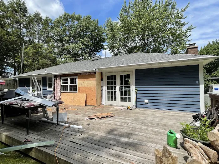 TM Roofing & Siding Picture 4