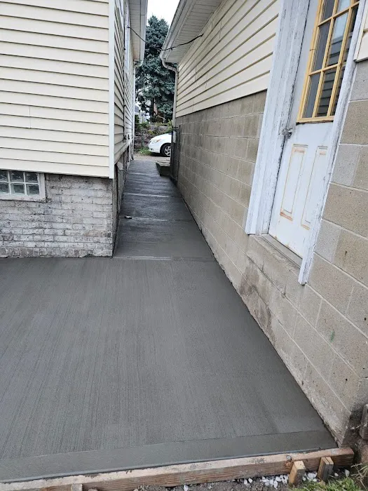 Monroy's Roofing & Exteriors Picture 9