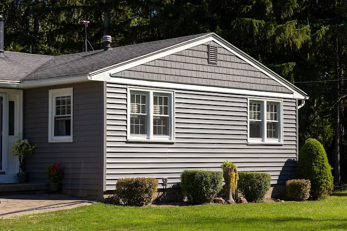 Oaks Roofing and Siding Picture 3