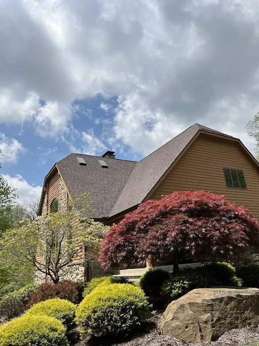 R Roofing Picture 1