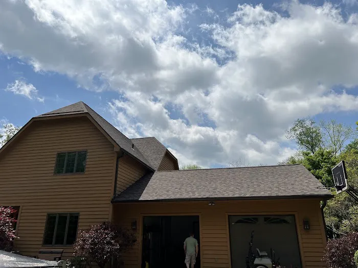 R Roofing Picture 3