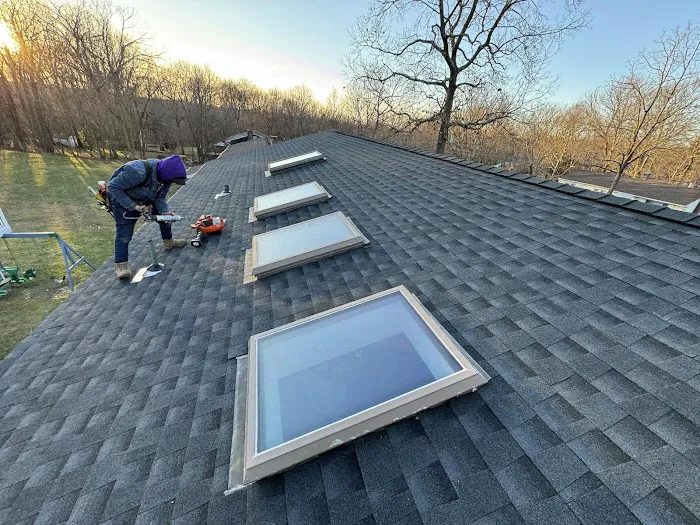 Roofing y Siding Services in Connecticut Picture 3