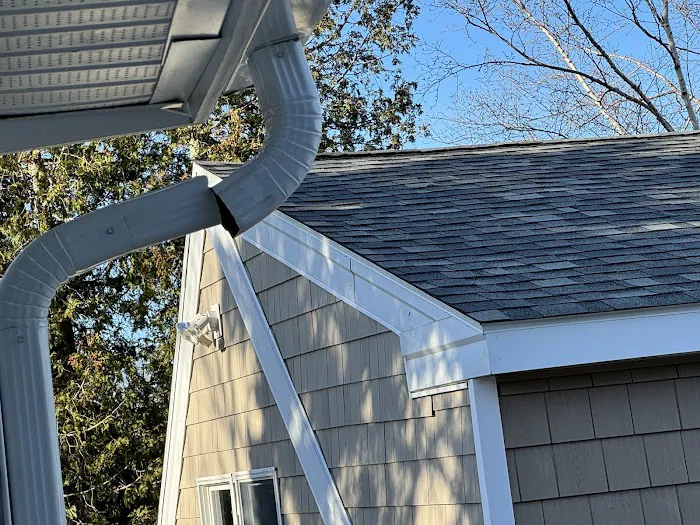 Custom Cut Roofing & Carpentry Picture 7