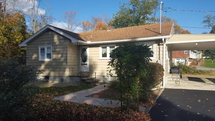 Top Notch Seamless Gutters Picture 1