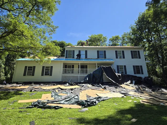 Lyndsey Roofing, LLC Picture 1