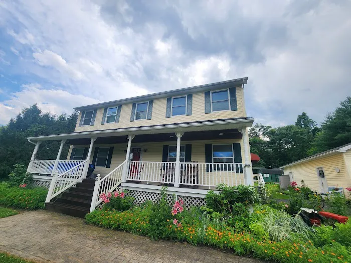Hudson Valley House Wash Picture 8