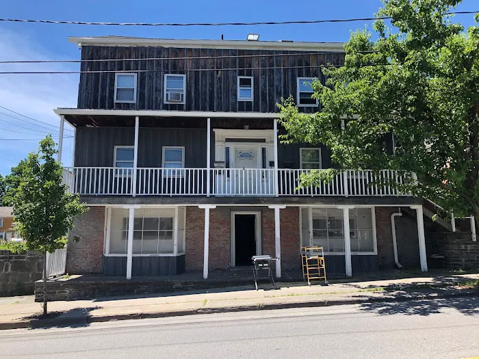 Paramount Construction and Seamless Gutters Picture 4