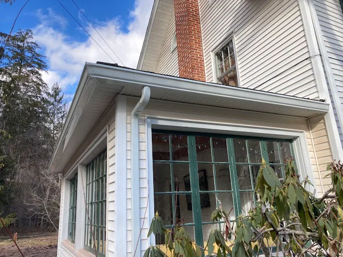 Paramount Construction and Seamless Gutters Picture 8