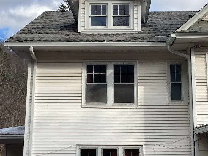 Paramount Construction and Seamless Gutters Picture 9