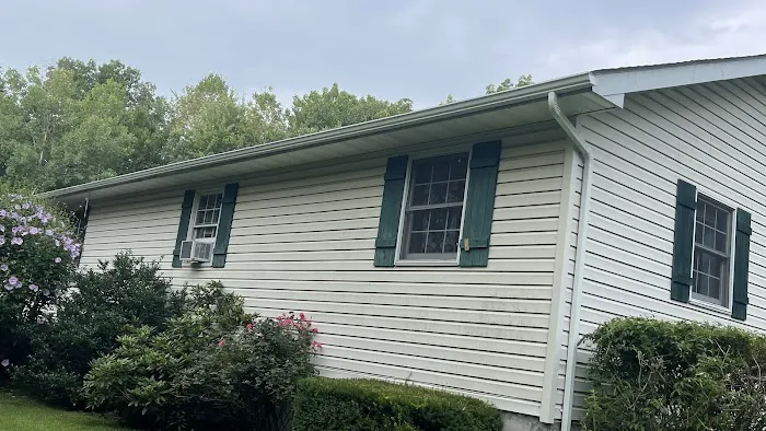 DM Ring Contacting Roofing - Gutters - Siding Installation & Repairs Picture 8