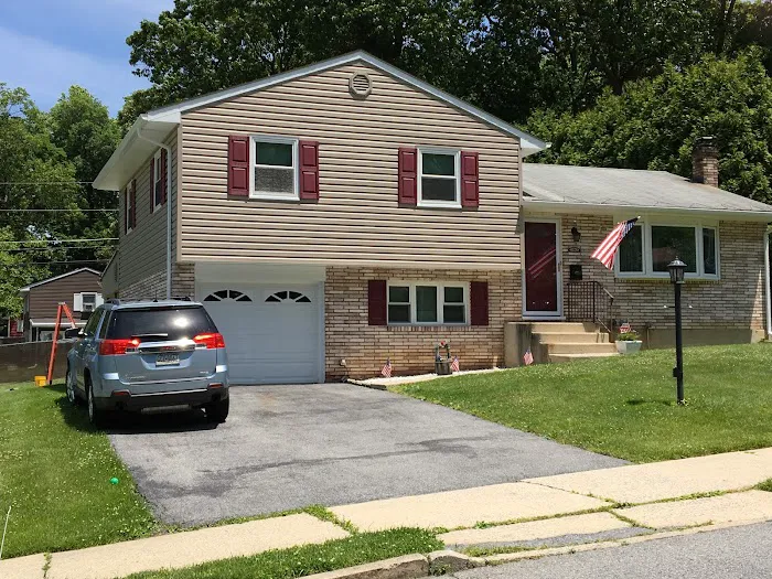 Whitaker Roofing & Siding Picture 1