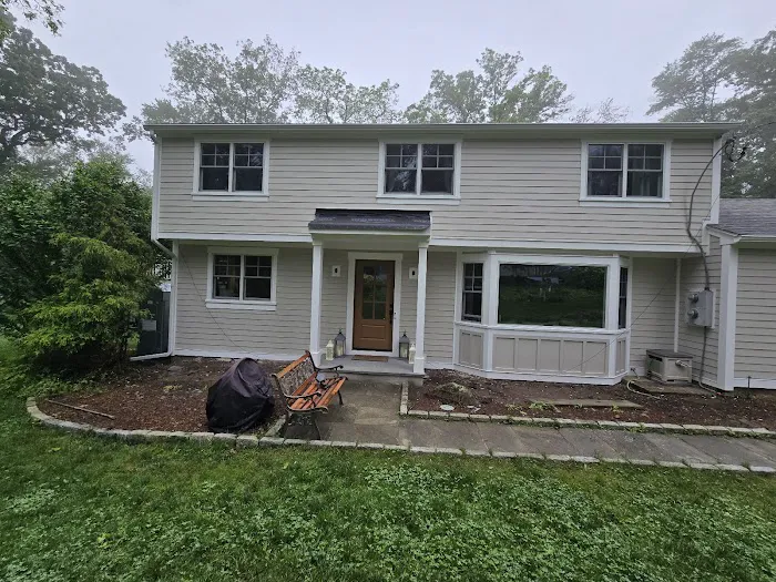 Ecuaroofing & siding Picture 4