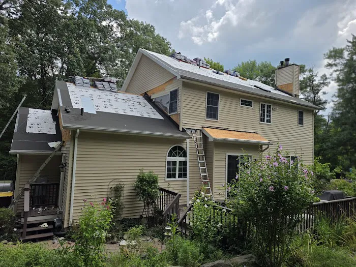 TE Roofing Contracting Picture 2