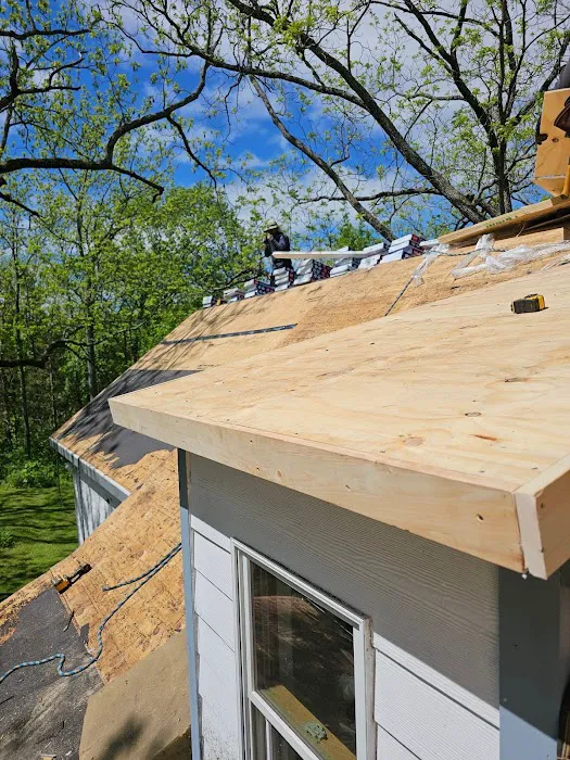 All Seasons Roofing & Siding Inc Picture 10