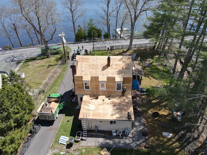 Guaillas Roofing Inc. Picture 4
