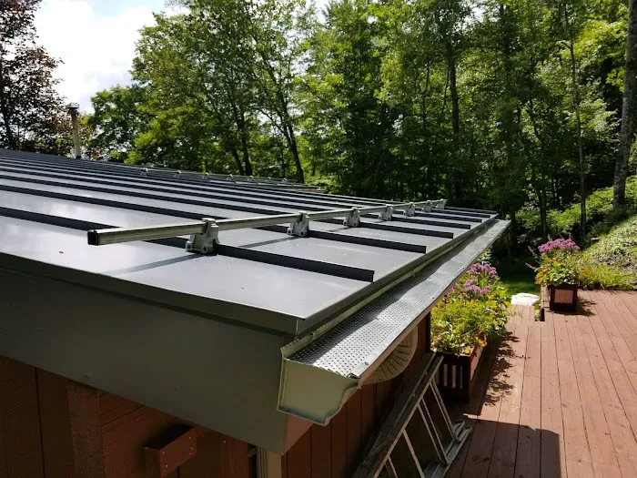 Top Notch Seamless Gutters Picture 6