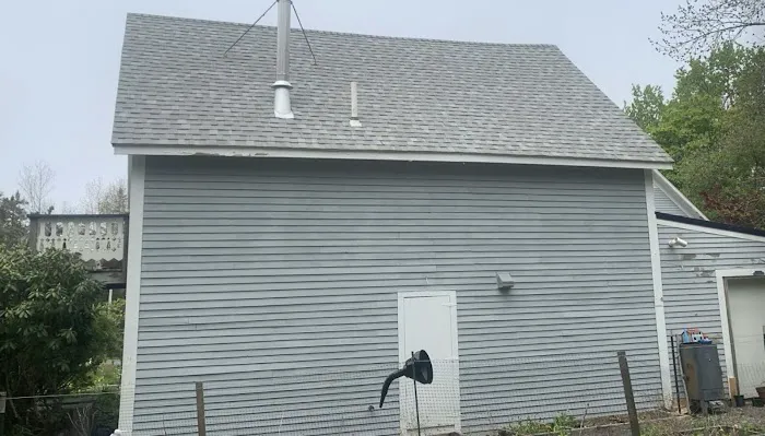 Mid-Coast Roof Techs Picture 1