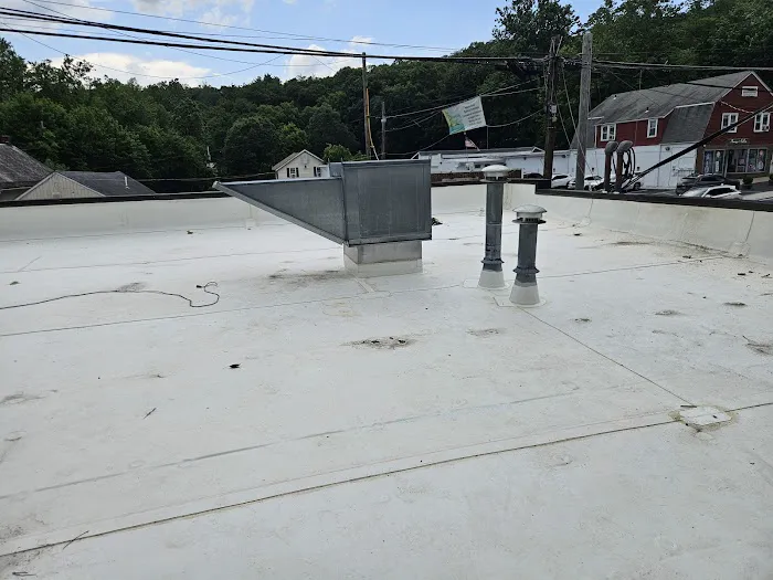 MONTEVELLO CARPENTRY & ROOFING CORP. Picture 2