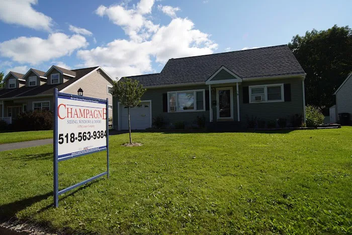 Champagne Siding, Windows & Doors Picture 4