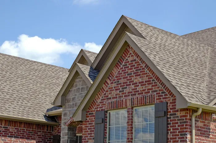 H & J Roofing Picture 2