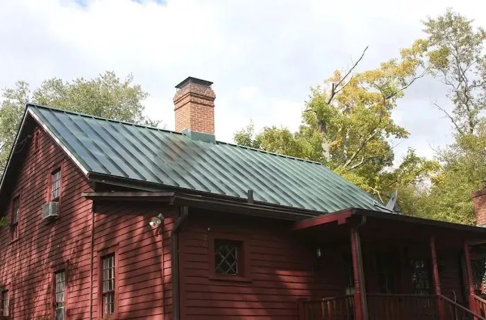 Phil's Main Roofing LLC Picture 1
